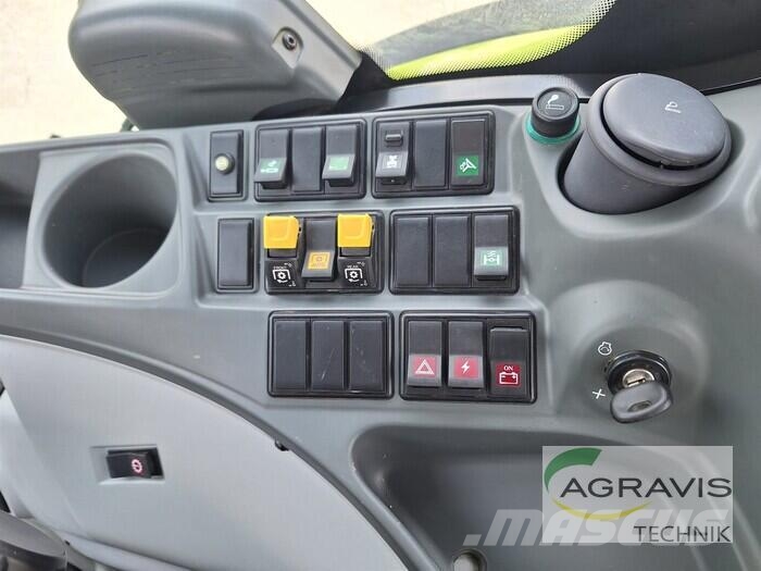 CLAAS AXION 870 CMATIC Traktorji