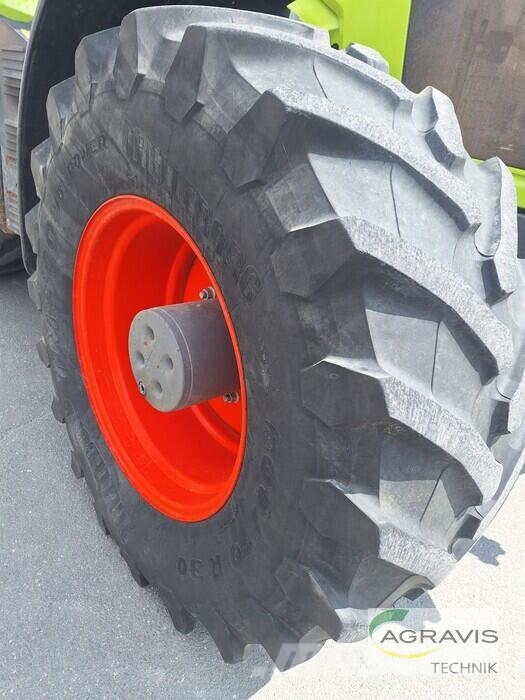 CLAAS AXION 870 CMATIC Traktorji