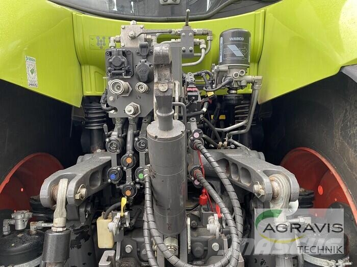 CLAAS AXION 870 CMATIC CEBIS الجرارات