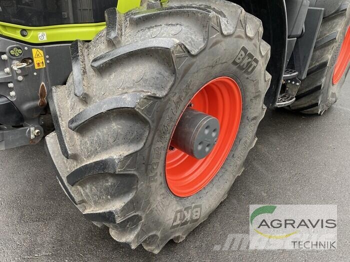 CLAAS AXION 870 CMATIC CEBIS الجرارات