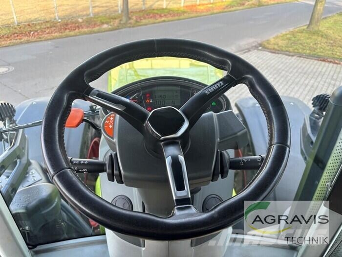 CLAAS AXION 940 CMATIC CEBIS الجرارات