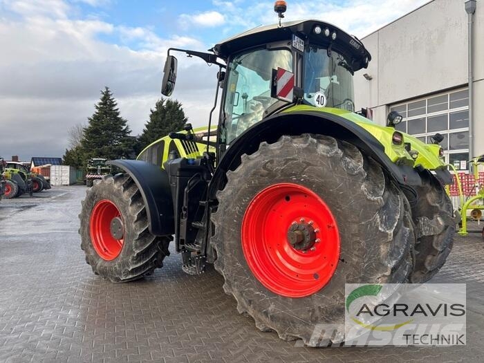 CLAAS AXION 960 CMATIC CEBIS Tractors