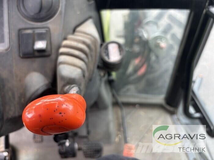 CLAAS AXOS 340 C Traktoren