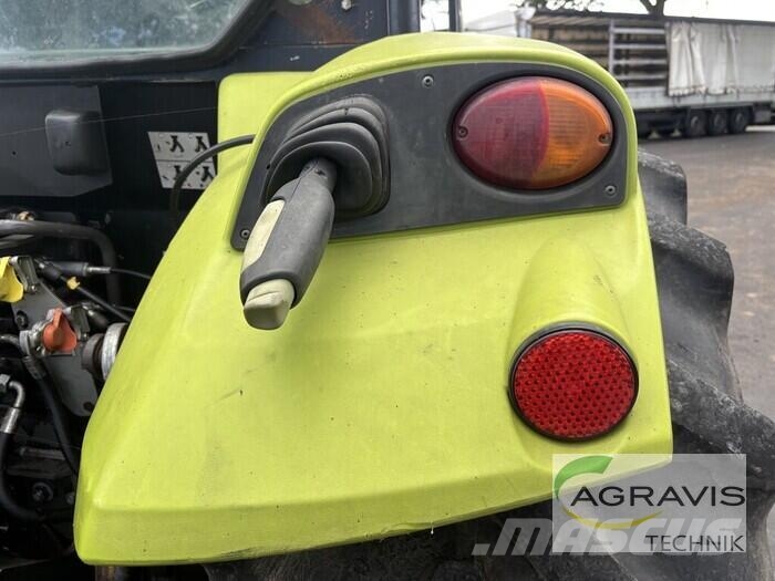 CLAAS AXOS 340 C Traktoren