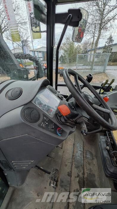 CLAAS AXOS 340 CL Traktory