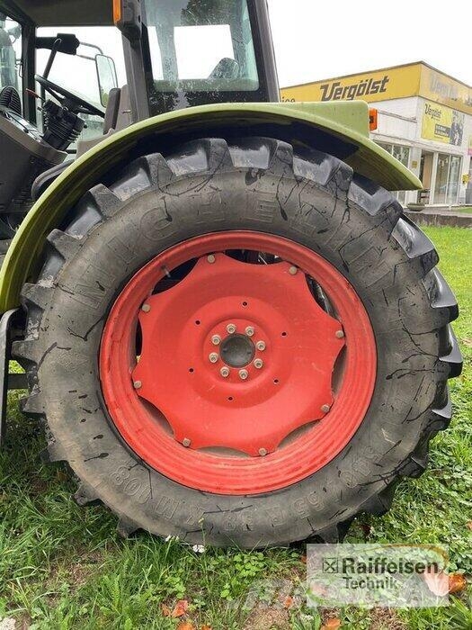 CLAAS Celtis 456 Traktorji