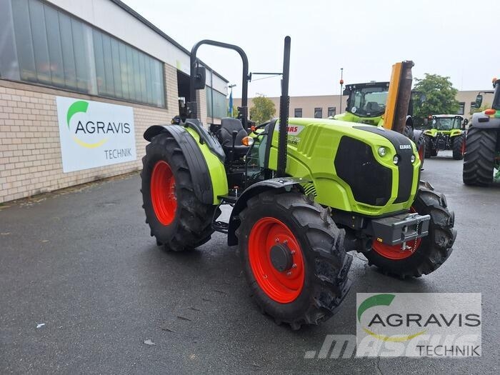 CLAAS ELIOS 2.75 PLATTFORM TREND الجرارات