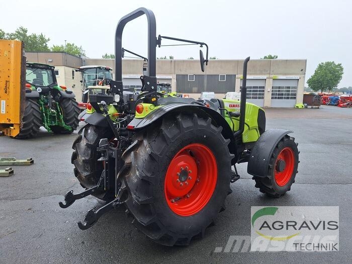 CLAAS ELIOS 2.75 PLATTFORM TREND الجرارات