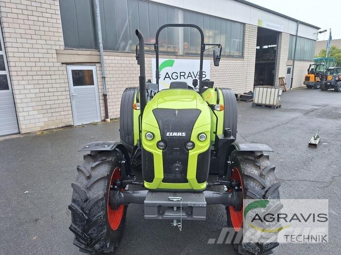 CLAAS ELIOS 2.75 PLATTFORM TREND الجرارات