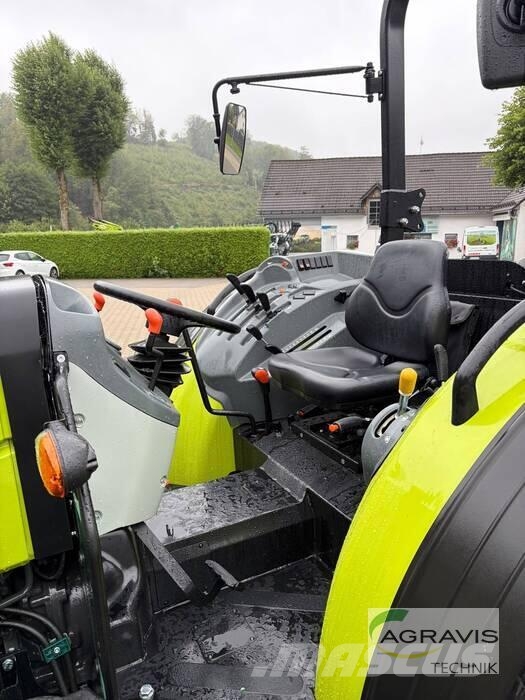 CLAAS ELIOS 2.75 PLATTFORM TREND الجرارات