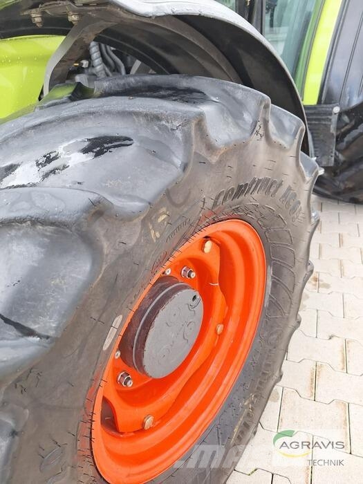 CLAAS ELIOS 210 Traktoren