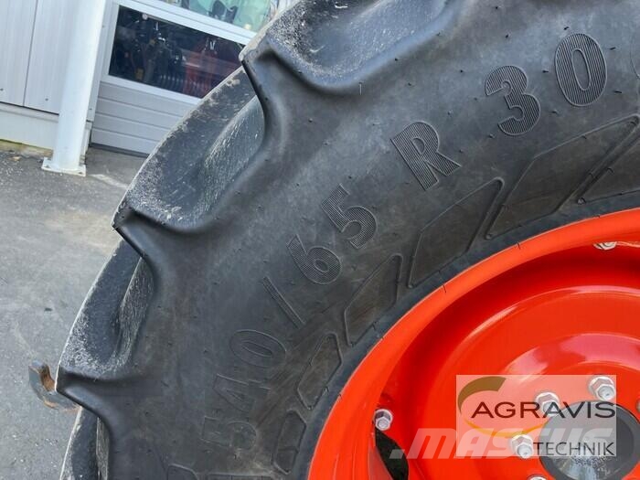 CLAAS ELIOS 330 ADVANCED الجرارات