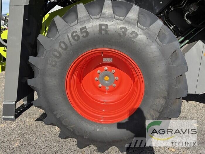 CLAAS EVION 430 MAXI حصادات