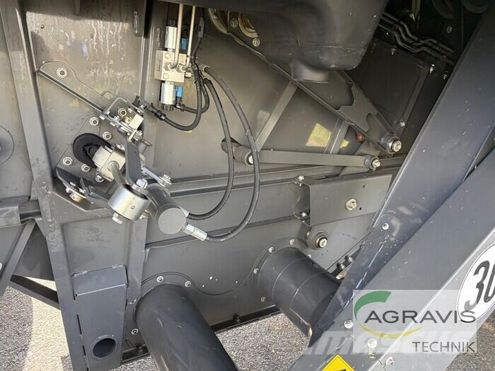 CLAAS EVION 430 MAXI حصادات