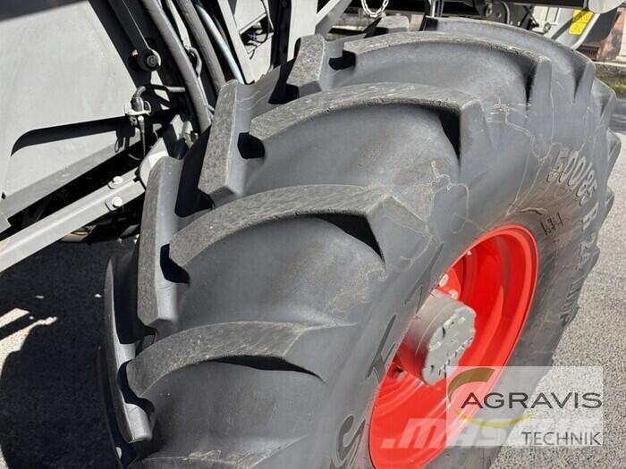 CLAAS LEXION 6700 Leikkuupuimurit