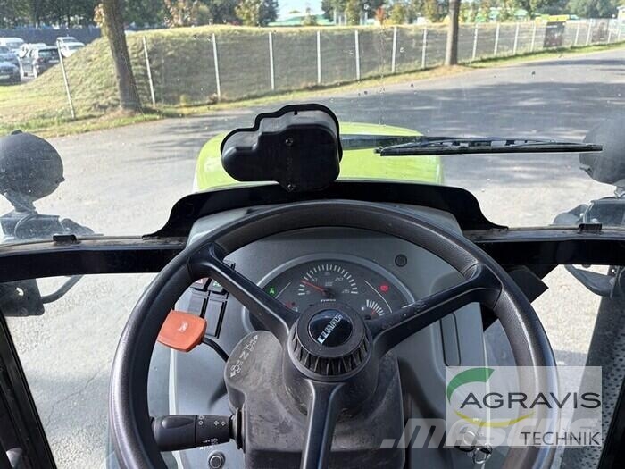 CLAAS NEXOS 210 VL Traktoren