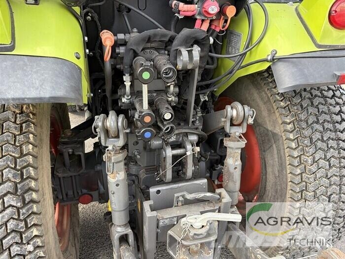 CLAAS NEXOS 210 VL Traktoren