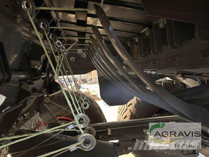 CLAAS QUADRANT 5300 FC T 각형 곤포기