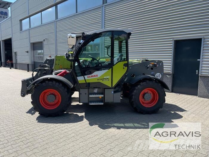 CLAAS SCORPION 635 VARIPOWER معدات مناولة لأغراض الزراعة