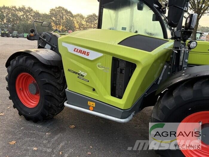 CLAAS SCORPION 742 VARIPOWER 農業用伸縮臂裝載機