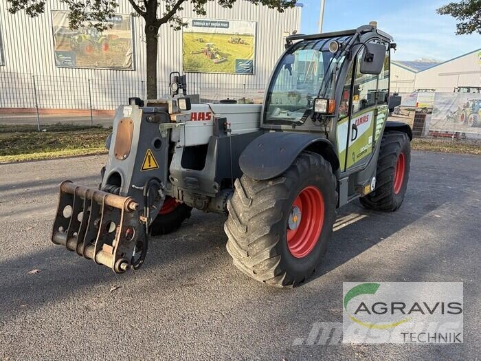 CLAAS SCORPION 9040 Kmetijski teleskopski nakladalci