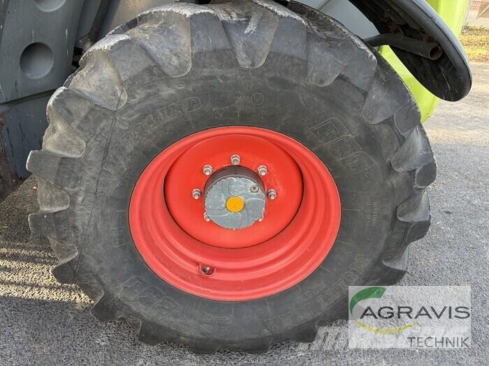 CLAAS SCORPION 9040 Kmetijski teleskopski nakladalci