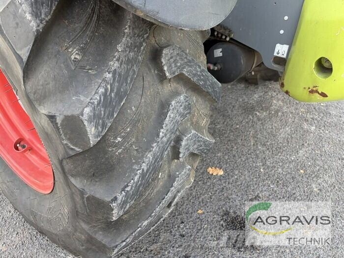 CLAAS SCORPION 9040 Kmetijski teleskopski nakladalci