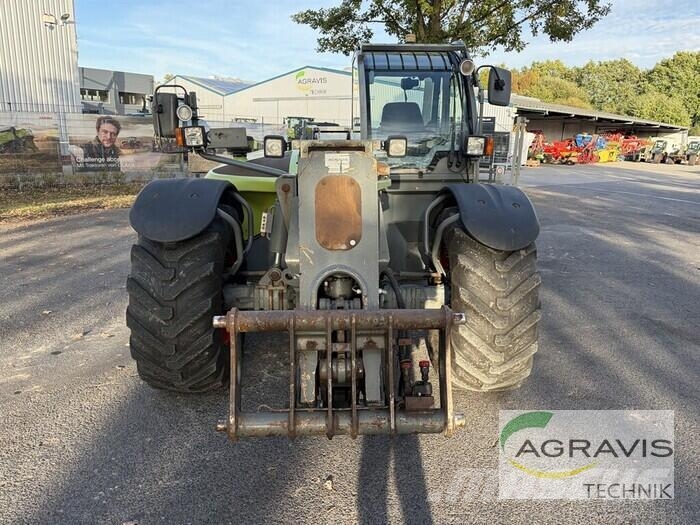 CLAAS SCORPION 9040 Kmetijski teleskopski nakladalci