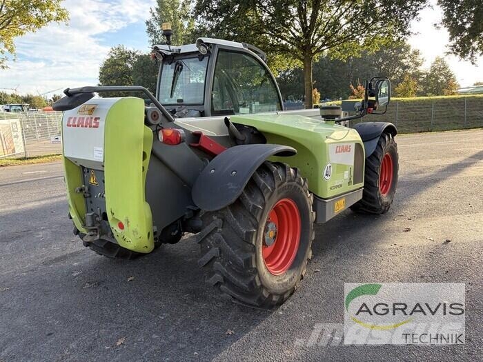 CLAAS SCORPION 9040 Kmetijski teleskopski nakladalci