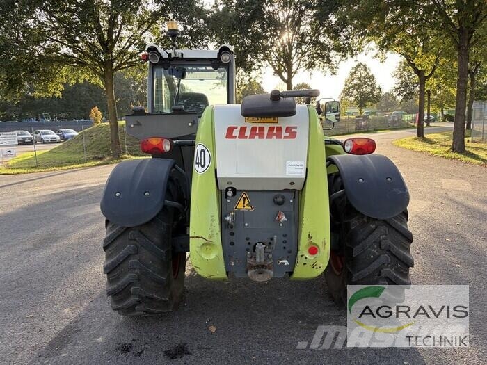 CLAAS SCORPION 9040 Kmetijski teleskopski nakladalci