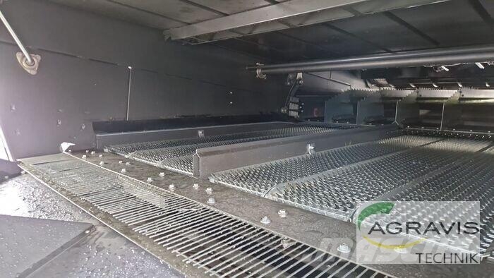 CLAAS TRION 660 MONTANA Kombajni
