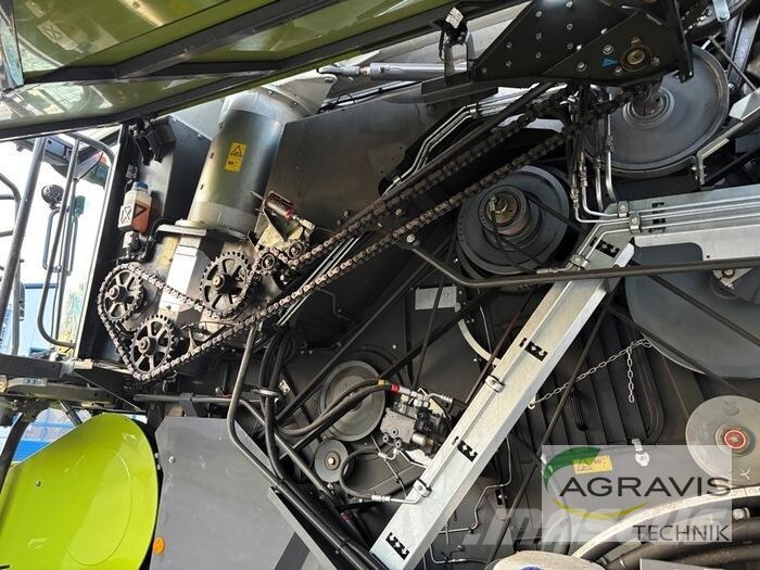 CLAAS TRION 660 TERRA TRAC Allrad Combine harvesters