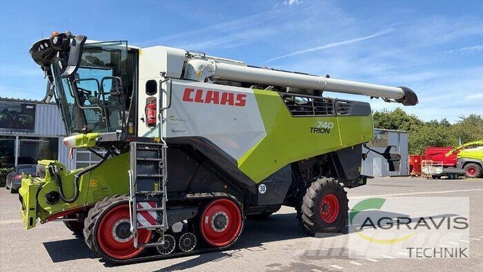 CLAAS TRION 740 TERRA TRAC حصادات