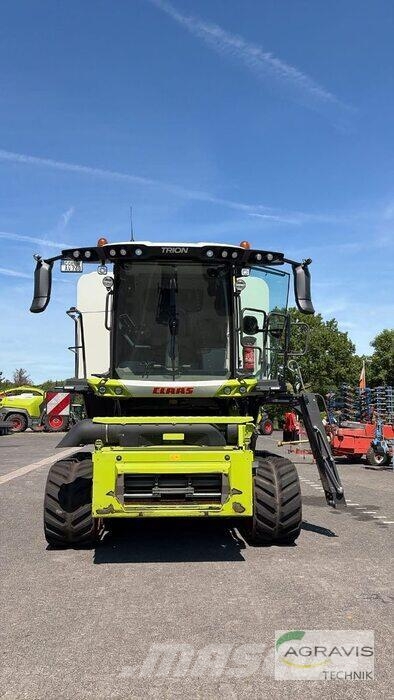 CLAAS TRION 740 TERRA TRAC حصادات