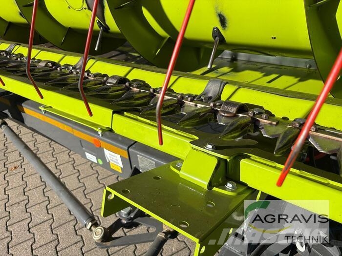 CLAAS TRION 750 Teraviljakombainid