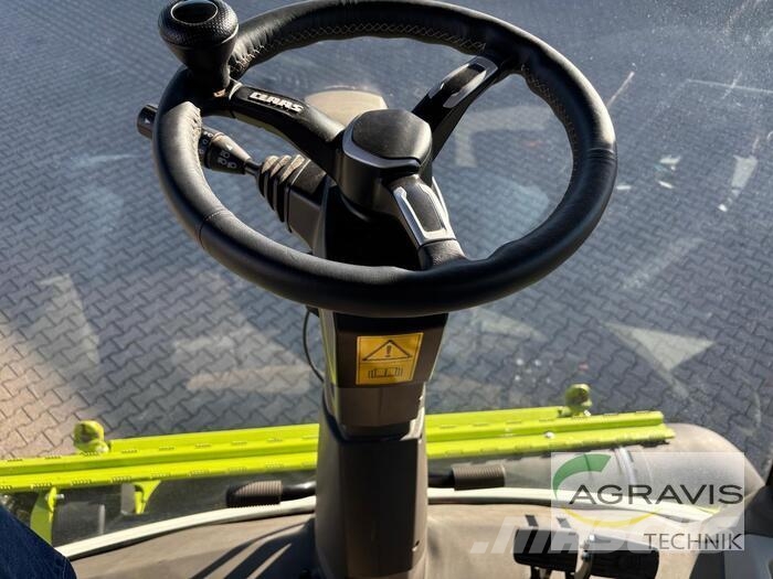 CLAAS TRION 750 Teraviljakombainid