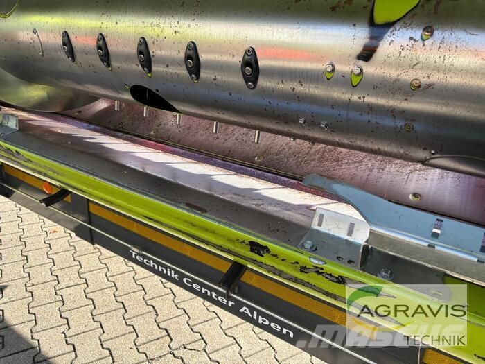 CLAAS TRION 750 Teraviljakombainid