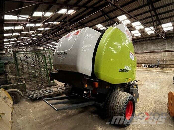 CLAAS Variant 380 RC محزمات مستديرة