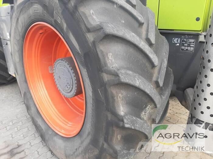 CLAAS XERION 3800 TRAC VC Tractors