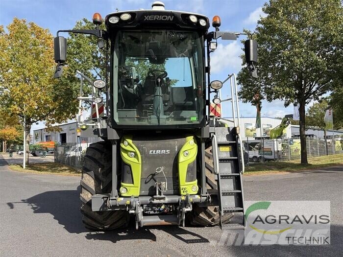 CLAAS XERION 4000 SADDLE TRAC Трактори
