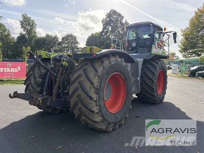 CLAAS XERION 4000 SADDLE TRAC Трактори