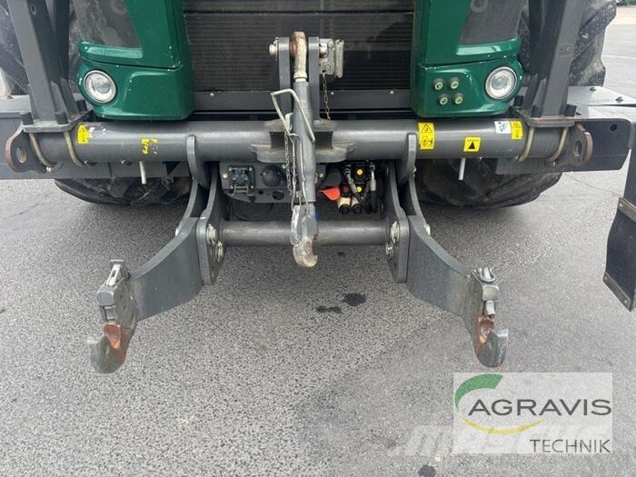 CLAAS XERION 4200 SADDLE TRAC Трактори