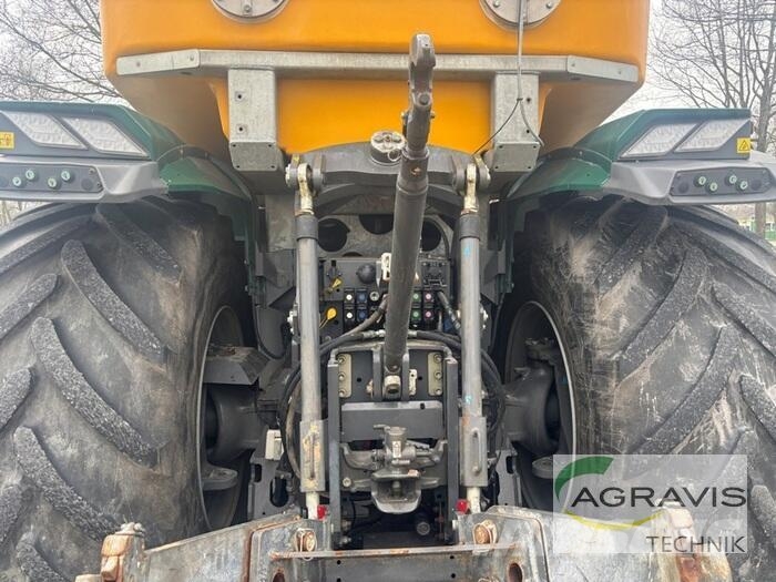 CLAAS XERION 4200 SADDLE TRAC Трактори