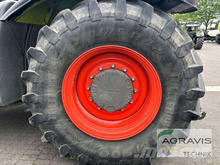 CLAAS XERION 5000 TRAC VC Трактори