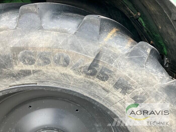 Deutz-Fahr AGROTRON 6215 RC Tractors