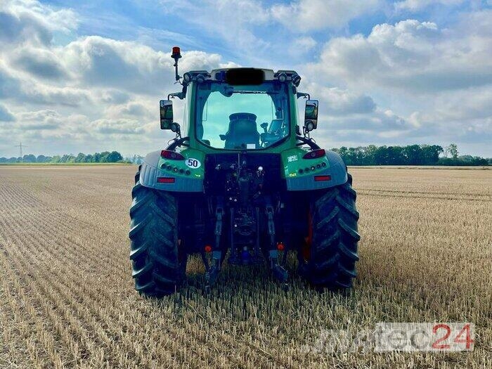 Fendt 516 Vario Tractors