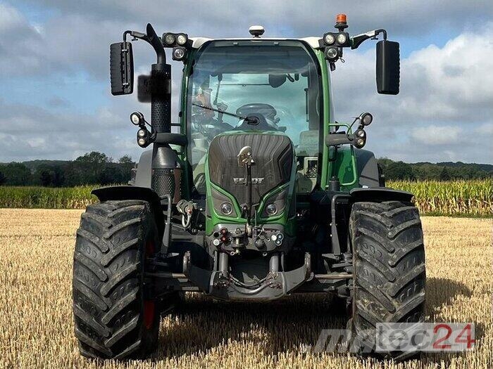 Fendt 516 Vario Tractors