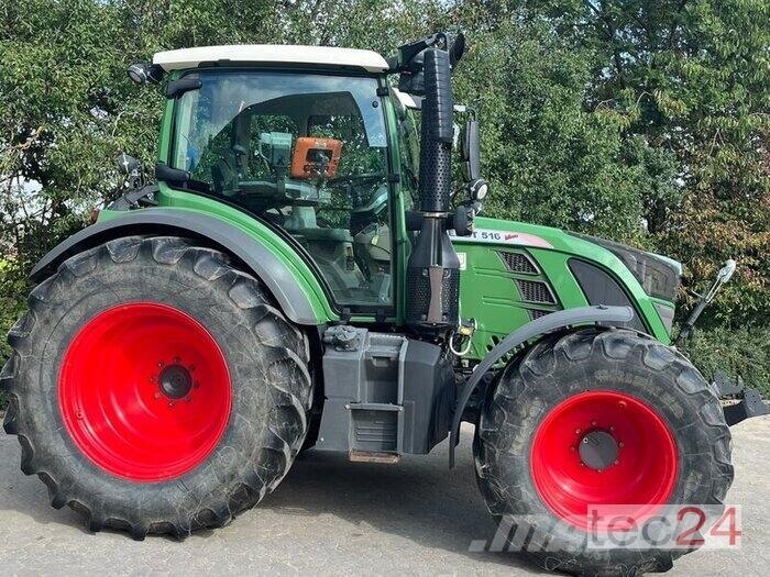 Fendt 516 Vario Tractors