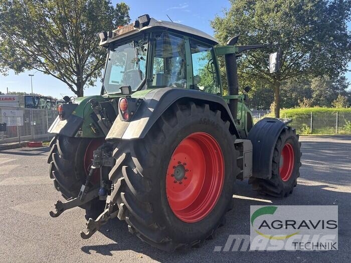 Fendt 712 VARIO Tractors
