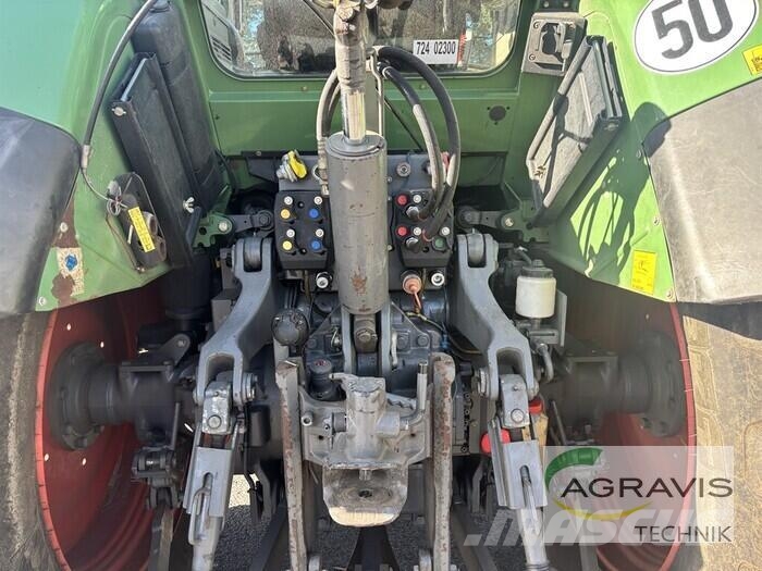 Fendt 712 VARIO Tractors